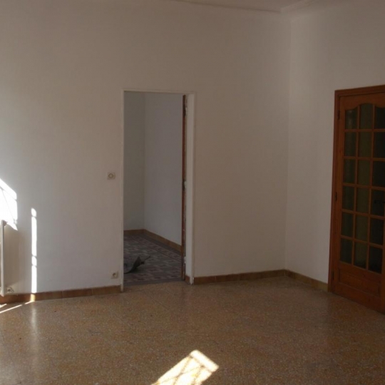  Annonces NIMES : Appartement | NIMES (30900) | 65 m2 | 700 € 