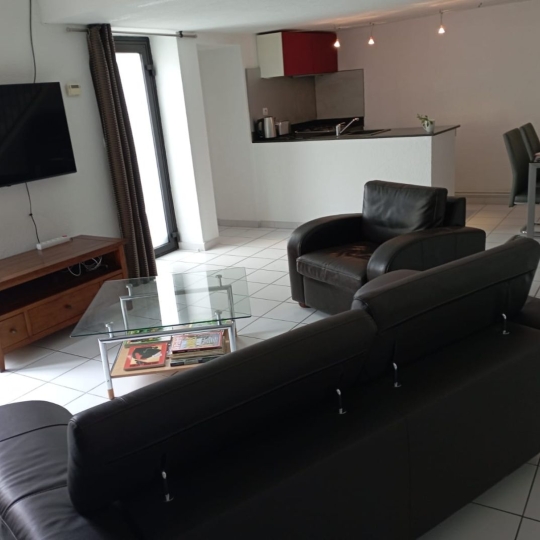  Annonces NIMES : Appartement | NIMES (30900) | 62 m2 | 900 € 