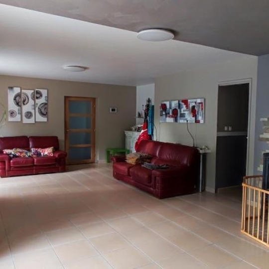  Annonces NIMES : Maison / Villa | NIMES (30000) | 207 m2 | 1 750 € 