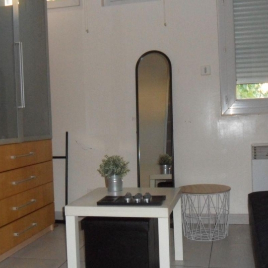  Annonces NIMES : Appartement | NIMES (30000) | 16 m2 | 365 € 