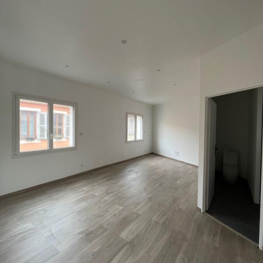  Annonces NIMES : Appartement | NIMES (30900) | 71 m2 | 1 057 € 