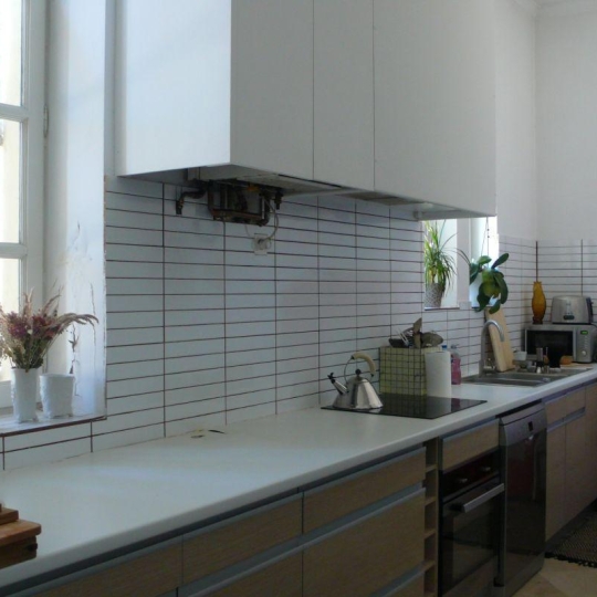  Annonces NIMES : Appartement | NIMES (30900) | 97 m2 | 960 € 