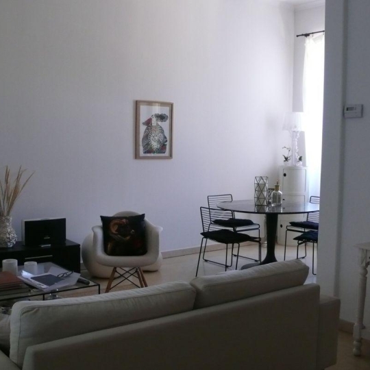  Annonces NIMES : Appartement | NIMES (30900) | 97 m2 | 960 € 