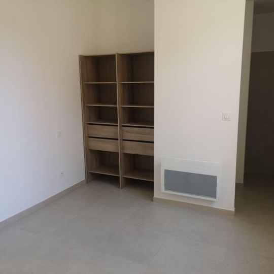  Annonces NIMES : Appartement | NIMES (30900) | 112 m2 | 1 300 € 