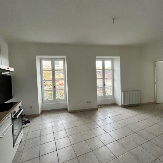  Annonces NIMES : Apartment | NIMES (30900) | 46 m2 | 533 € 