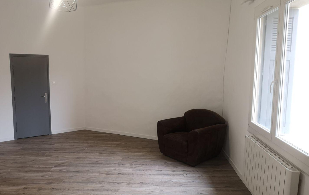 Annonces NIMES : Appartement | NIMES (30900) | 78 m2 | 790 € 