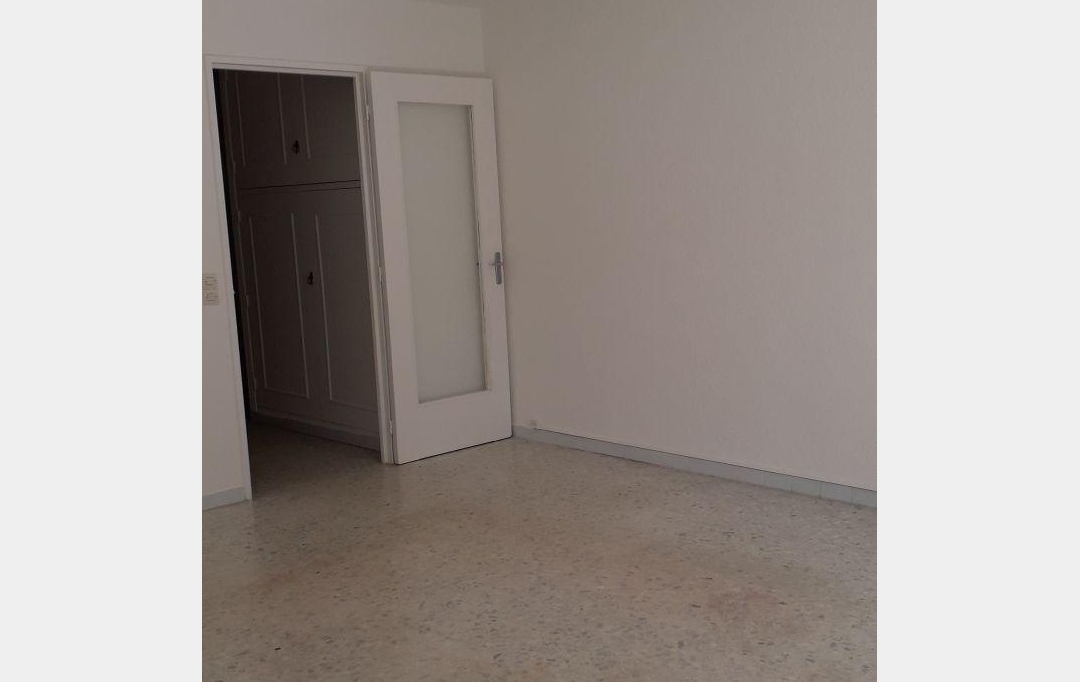 Annonces NIMES : Appartement | NIMES (30900) | 61 m2 | 790 € 