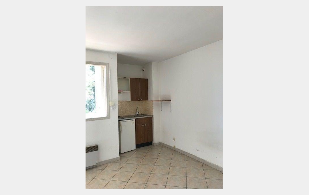 Annonces NIMES : Appartement | NIMES (30900) | 21 m2 | 423 € 