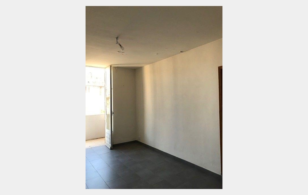 Annonces NIMES : Appartement | NIMES (30900) | 64 m2 | 670 € 