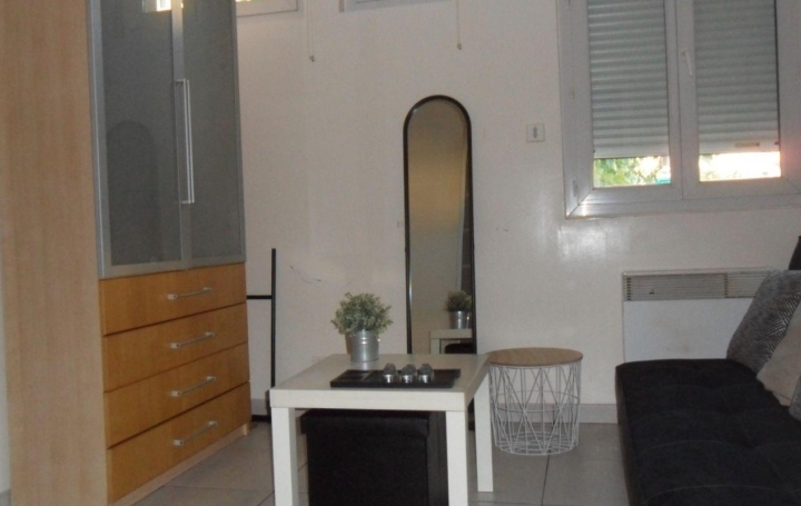 Annonces NIMES : Appartement | NIMES (30000) | 16 m2 | 365 € 