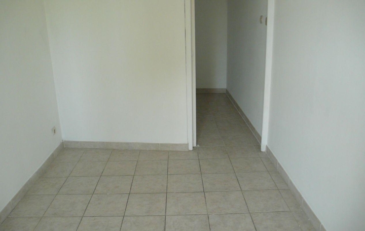 Annonces NIMES : Appartement | NIMES (30900) | 45 m2 | 535 € 